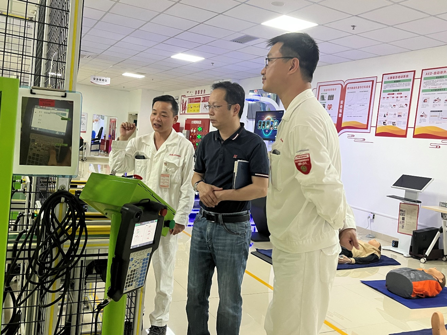 协会赴东风本田参观交流